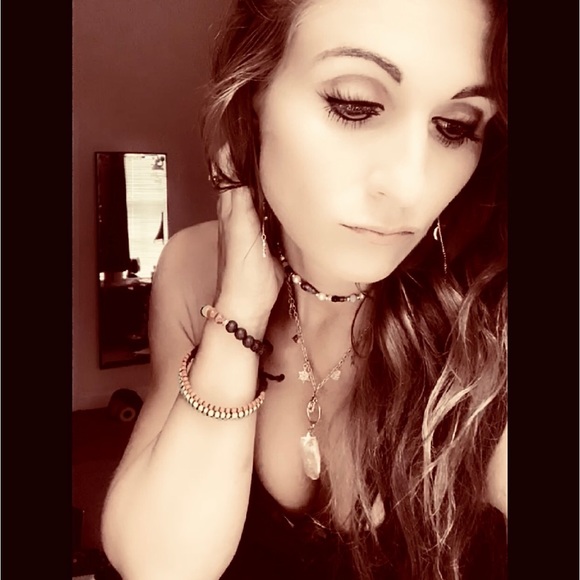 Meet your Posh Ambassador , Tori - Picture 4 of 15